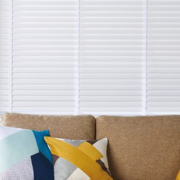 Blinds: Inside vs Outside the Window Recess [Infographic] - Angel Blinds